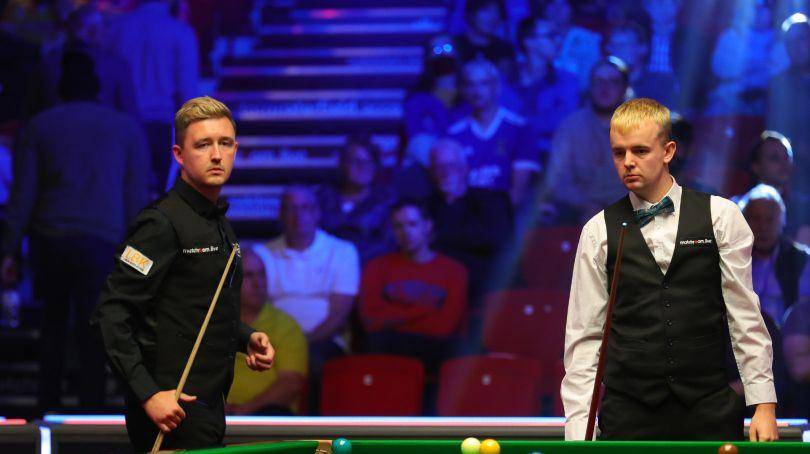 而篮板端 而篮板端